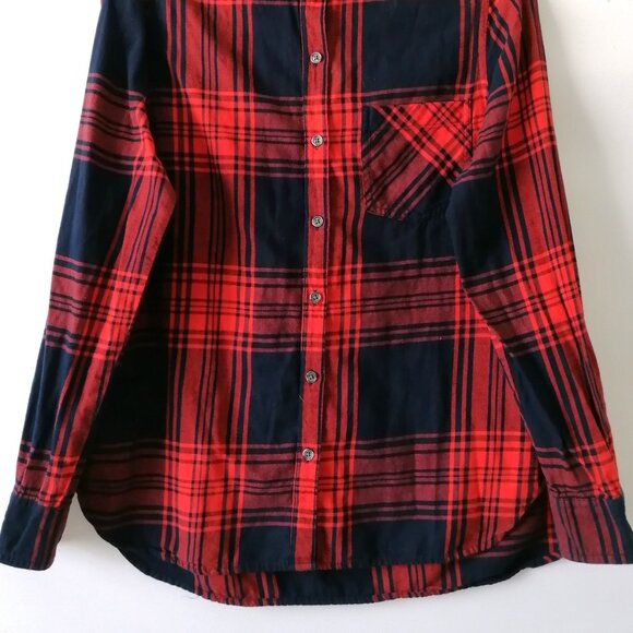 Old Navy Womens Red Black Long Sleeve Plaid The Classic Button Up Shirt Size M - Picture 3 of 6